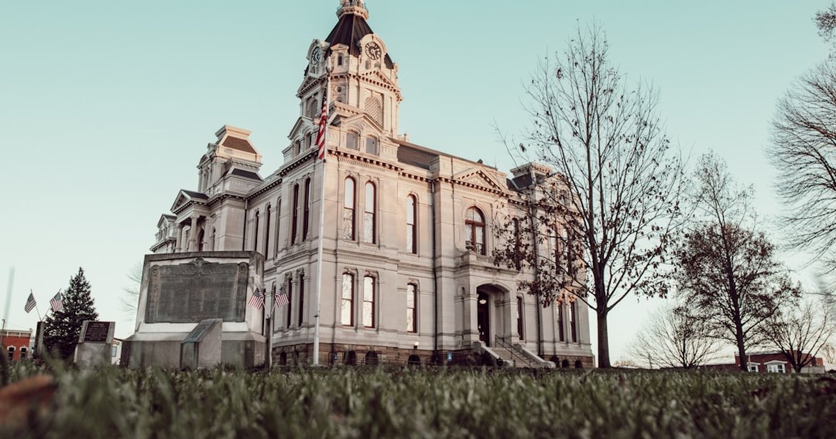 Divorce Mediation in Indiana: Costs, Process & Benefits